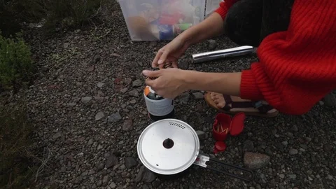 Outdoor cooking 스톡 동영상 102868424