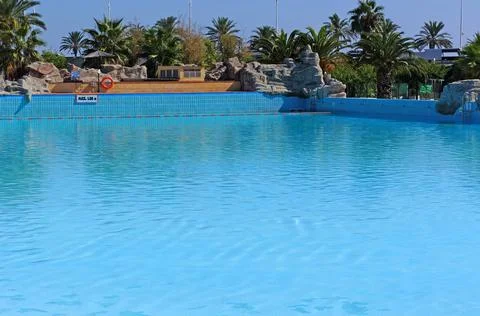 Outdoor empty large pool without people Stock Illustration