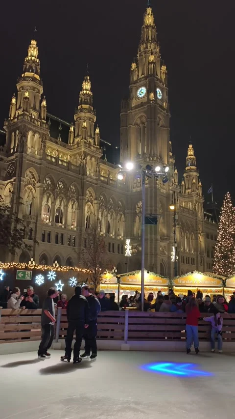 Outdoor ice skating path at a Christmas market in Vienna. Stock Footage 323507651