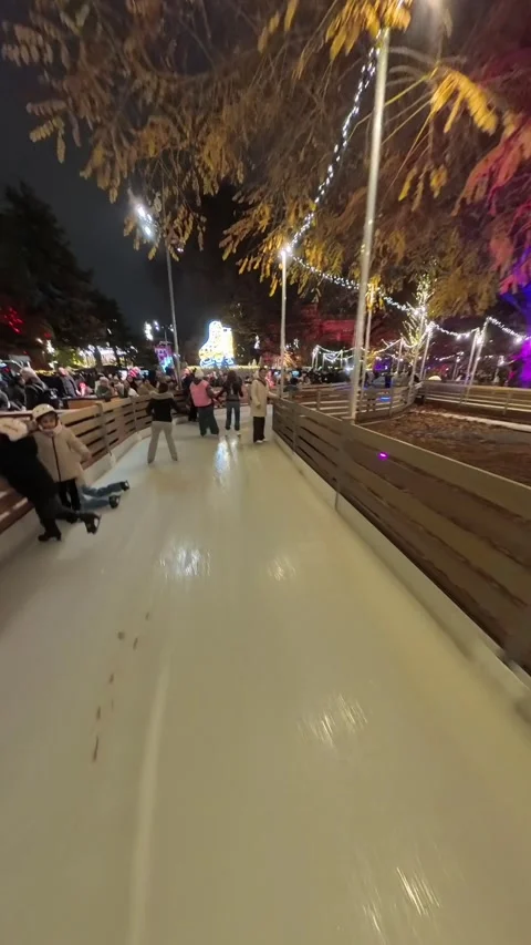 Outdoor ice skating path at a Christmas market in Vienna. Stock Footage 323508110
