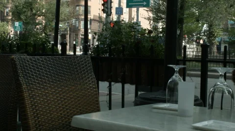 Outdoor Restaurant Cafe Table 库存影片 61241548