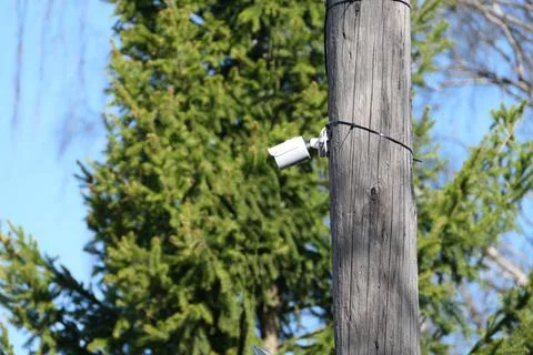 Outdoor security camera on a pole in the open air. Stock-Fotos