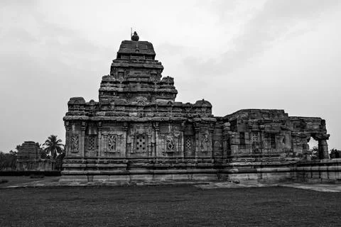 Outer side view of 8Th century ancient Sangamesavara temple at Pattadakal Stock-Fotos