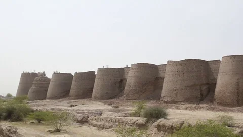 Outer view of Derawar Fort in Yazman Tehsil of Bahawalpur, Punjab, Pakistan Stock Footage 91917779