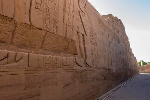 The outer wall surrounding of the Temple of Kom Ombo Foto stock