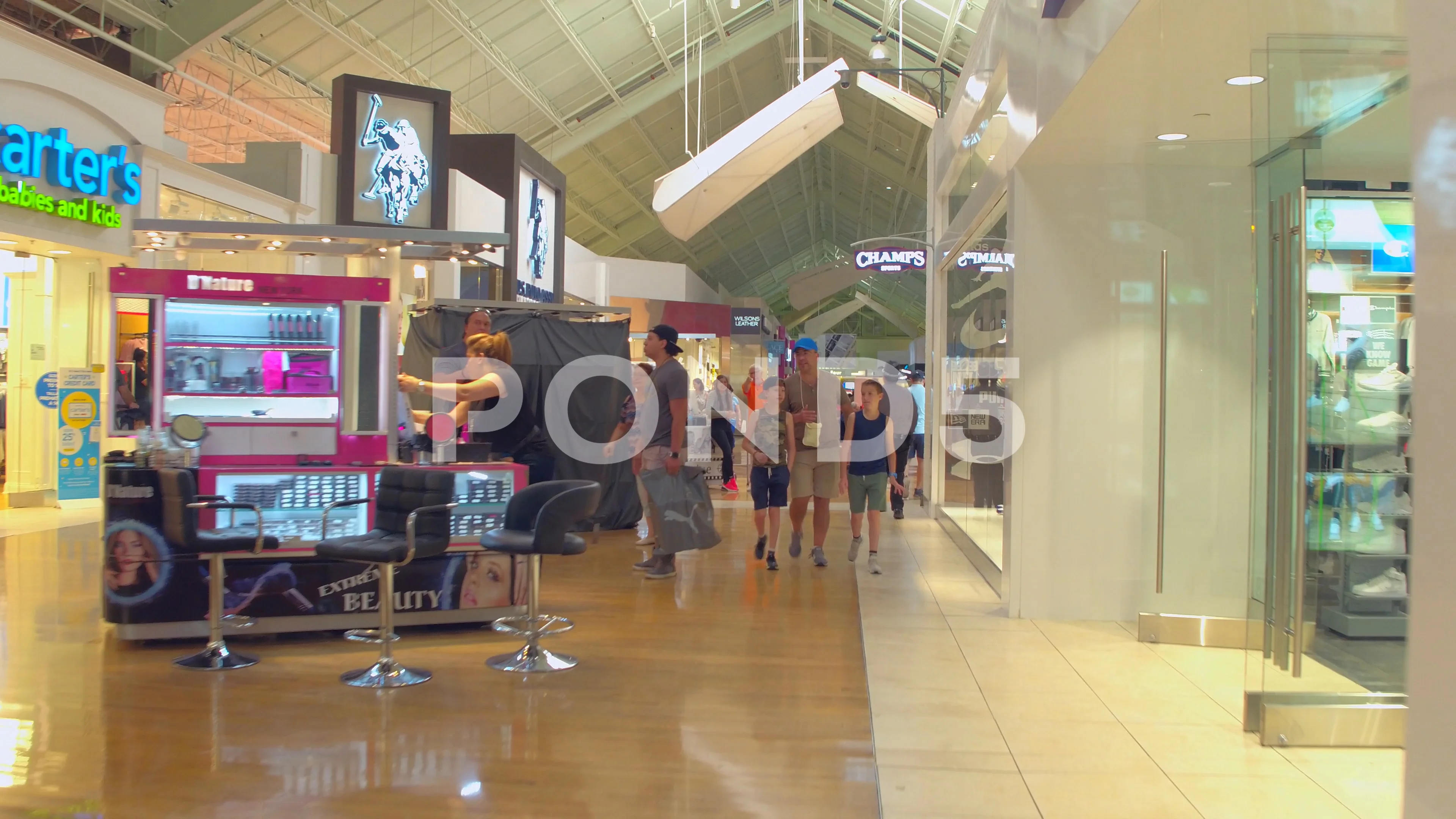 Outlet stores at Sawgrass Mills Mall 4k, Stock Video