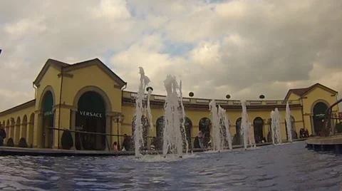 Outlet serravalle 스톡 동영상 32257561