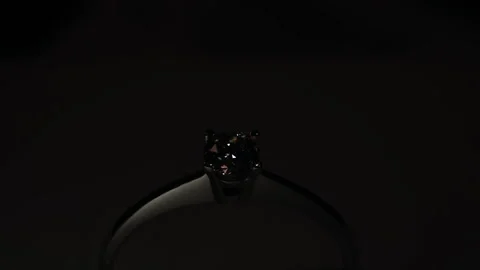 The outline of a diamond ring in changing light Video stock 310226975