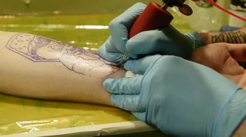 Outline tattooing Stock Footage 21997087