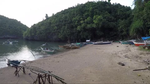 Outrigger Boats on Empty Sandy Beach, Sipalay, Negros island, Philippines 스톡 동영상 336621472
