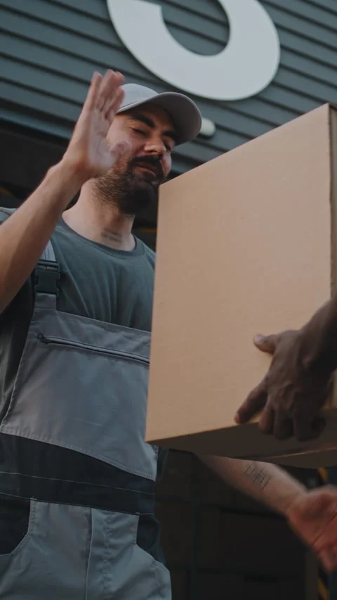 Outside of Logistics Retail Warehouse: Diverse Employees Loading Cardboard Boxes Vídeo Stock 312273153