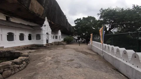 Outside a mountain temple 動画素材 160128860