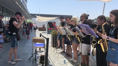 OUTSIDE ORCHASTRA Vídeo Stock 135030584