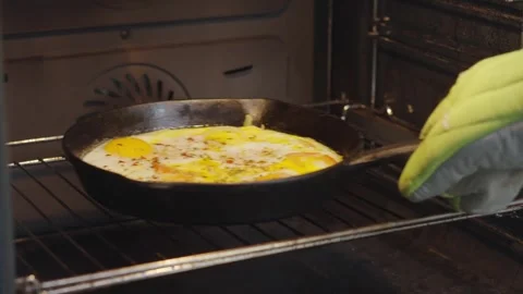 Oven-baked eggs Stock Footage 271616626
