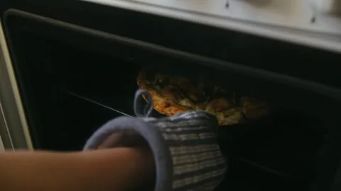 Ovenbaked pie with toppings, Warm kitchen scene with delicious homemade meal Video stock 337547012