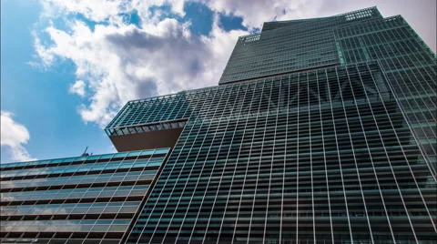 Over 4K Time Lpase - Clouds and Building Stockbeeldmateriaal 62569870