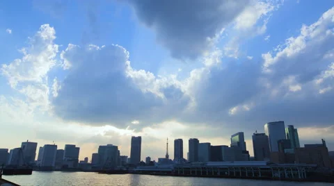 Over 5K Time Lpase - Clouds and Buildings Stockbeeldmateriaal 62567370