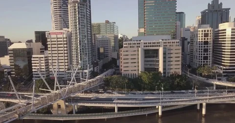 Over Brisbane river 3 動画素材 82475983