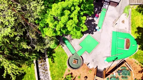 Over a Game - Fairmount Mini Golf - Syracuse, NY 库存影片 336516426