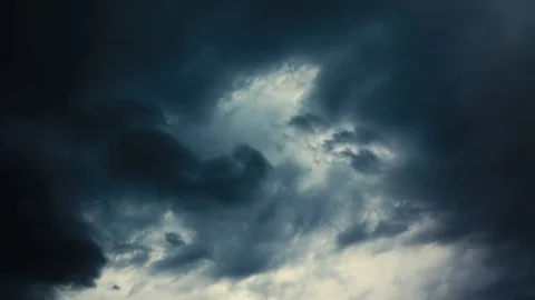 Over head Shot of rain cloud come Stock Footage 79683620