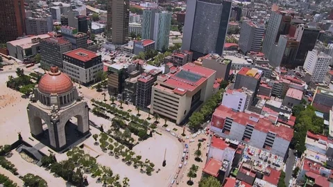 Over Monument to the Revolution Vídeo Stock 74720557