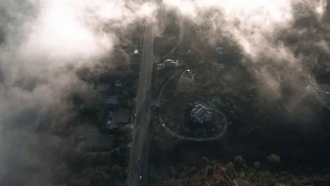 Over the road through the clouds in hawaii Video stock 95648548