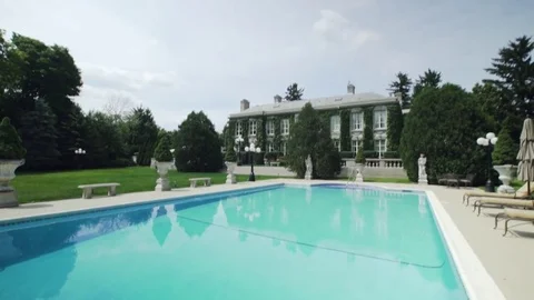 Over the swimming pool Видео 80326911