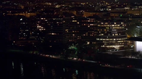 Over Watergate Complex and Foggy Bottom at night. Shot in 2011. Vídeo Stock 59198337