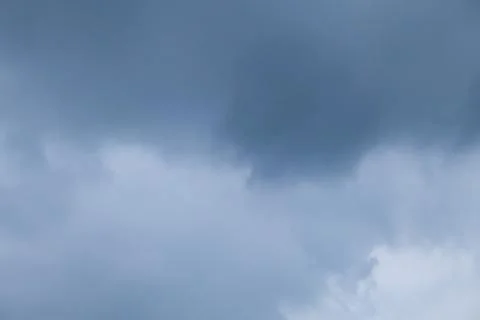 Overcast sky with dark clouds before storm Stock-Fotos