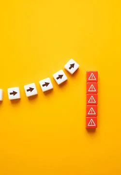 Overcome obstacles and prohibitions. Deviate from the course, show flexibil.. Stockfoto's