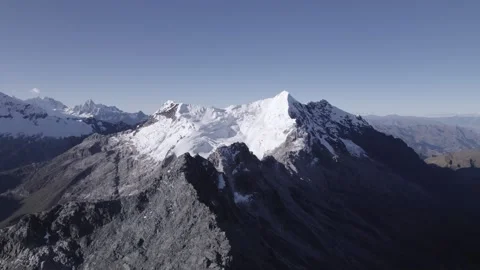 Overflying the Yanapaccha Mountain, Perú Stock Footage 248391174