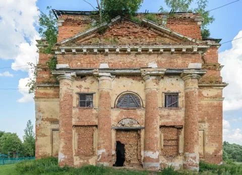 Overgrown temple Stock Photos