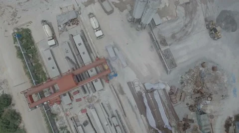 Overhead aerial drone view of a cement (concrete) factory in China 스톡 동영상 67533696