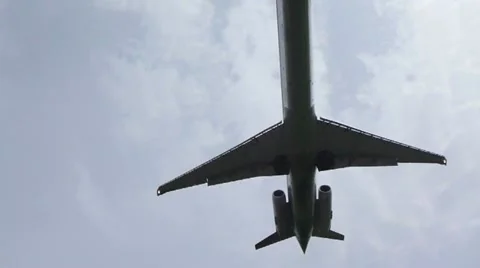 Overhead Airplane Fly By Stock Footage 10978933