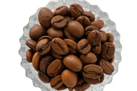 Overhead Close-Up View of Roasted Coffee Beans in a Crystal Bowl 库存照片