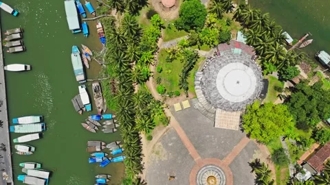 Overhead drone shot of Hoi An river, Oldtown, Vietnam 스톡 동영상 313251141
