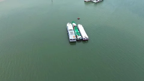Overhead Glimpse: Serene Aquatic Panorama Featuring Commercial Barges Gentl.. 스톡 동영상 339033763