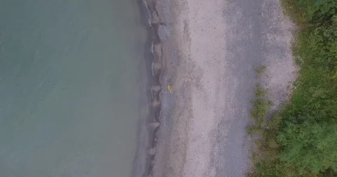 Overhead shot of the Lakeshore Vídeos de archivo 127667062