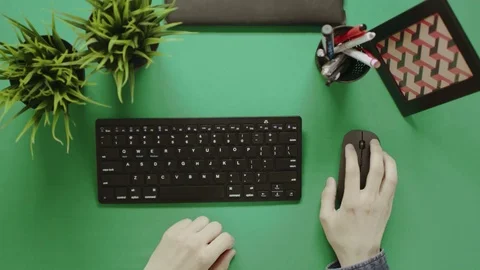 Overhead shot of man using mouse with chroma key on background Stock Footage 81200458