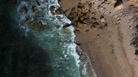 Overhead Shot of Waves Crashing on Beach 스톡 동영상 219978192