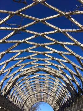 Overhead trellis and sky Foto stock
