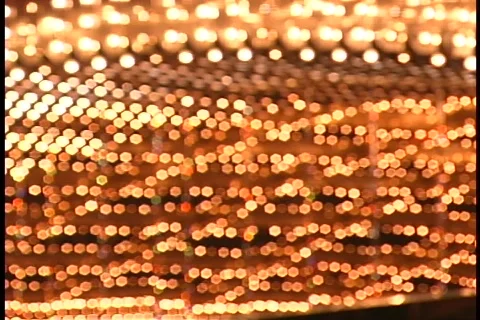 Overhead twinkling lights Vídeo Stock 109177