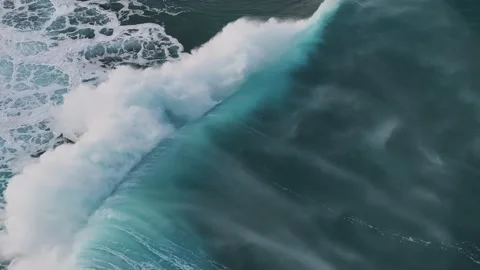 Overhead view of a breaking wave, Oahu, Hawaii. Stock Footage 260669671