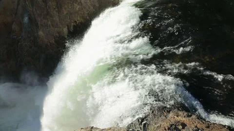 Overhead view of Lower Falls waterfall in Yellowstone Vídeo Stock 43093215