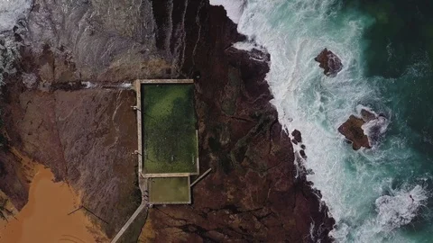 Overhead view of ocean rock pool in Australia Stockbeeldmateriaal 89737059