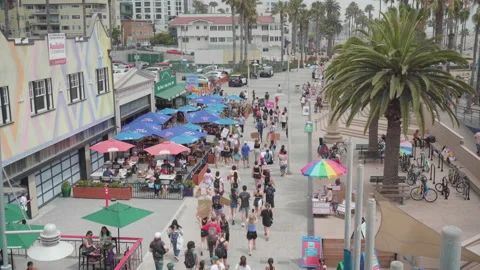 Overhead View Of Pro-Choice Protesters Beginning to March 스톡 동영상 199649335