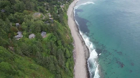 Overhead View of Waves Rolling in Video stock 216002256