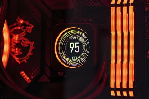 Overheating Liquid-Cooled CPU in Premium Gaming PC 스톡 사진