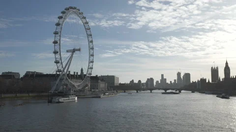 An overlook of Thames river and hazy London cityscape. Stock Footage 169751893
