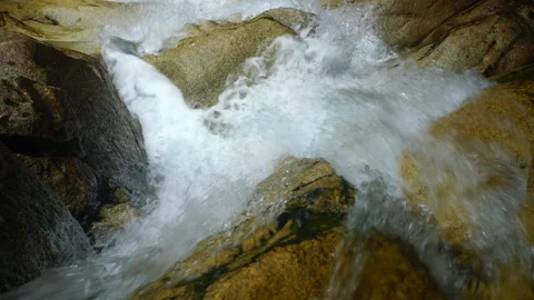 Overlooking the Misty Falls of Tadatate 스톡 동영상 331114341
